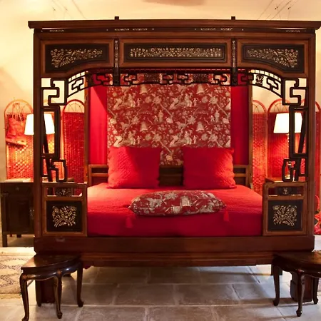 Chateau De Chantelauze בית הארחה Olliergues