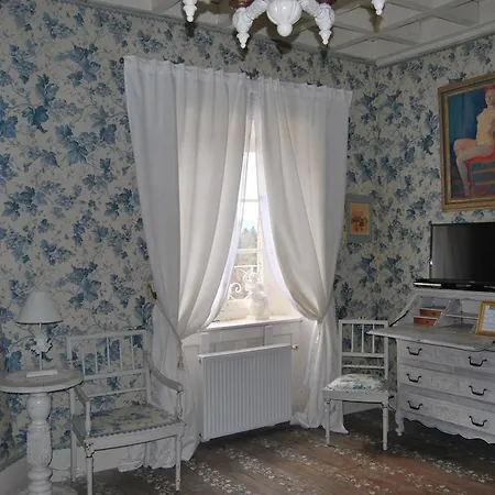 בית הארחה Chateau De Chantelauze Olliergues