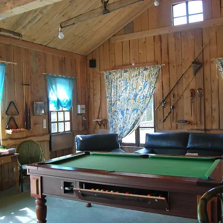 בית הארחה Chateau De Chantelauze Olliergues