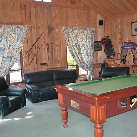 Chateau De Chantelauze