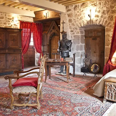 Chateau De Chantelauze Olliergues