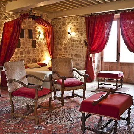 Chateau De Chantelauze