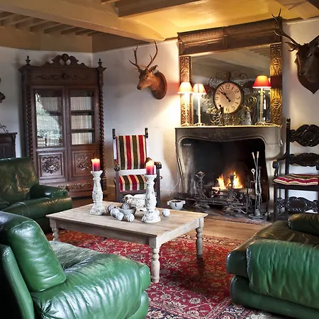 Chateau De Chantelauze